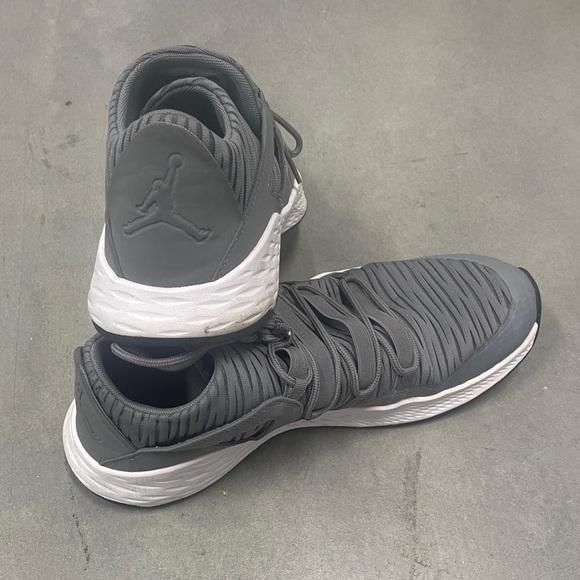 Nike Jordan Formula 23 Low Trainers Sneaker in Gray 919724-004 - Size 11 - Picture 10 of 12